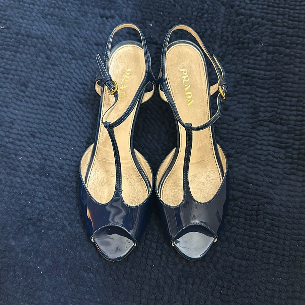 Kitten heels